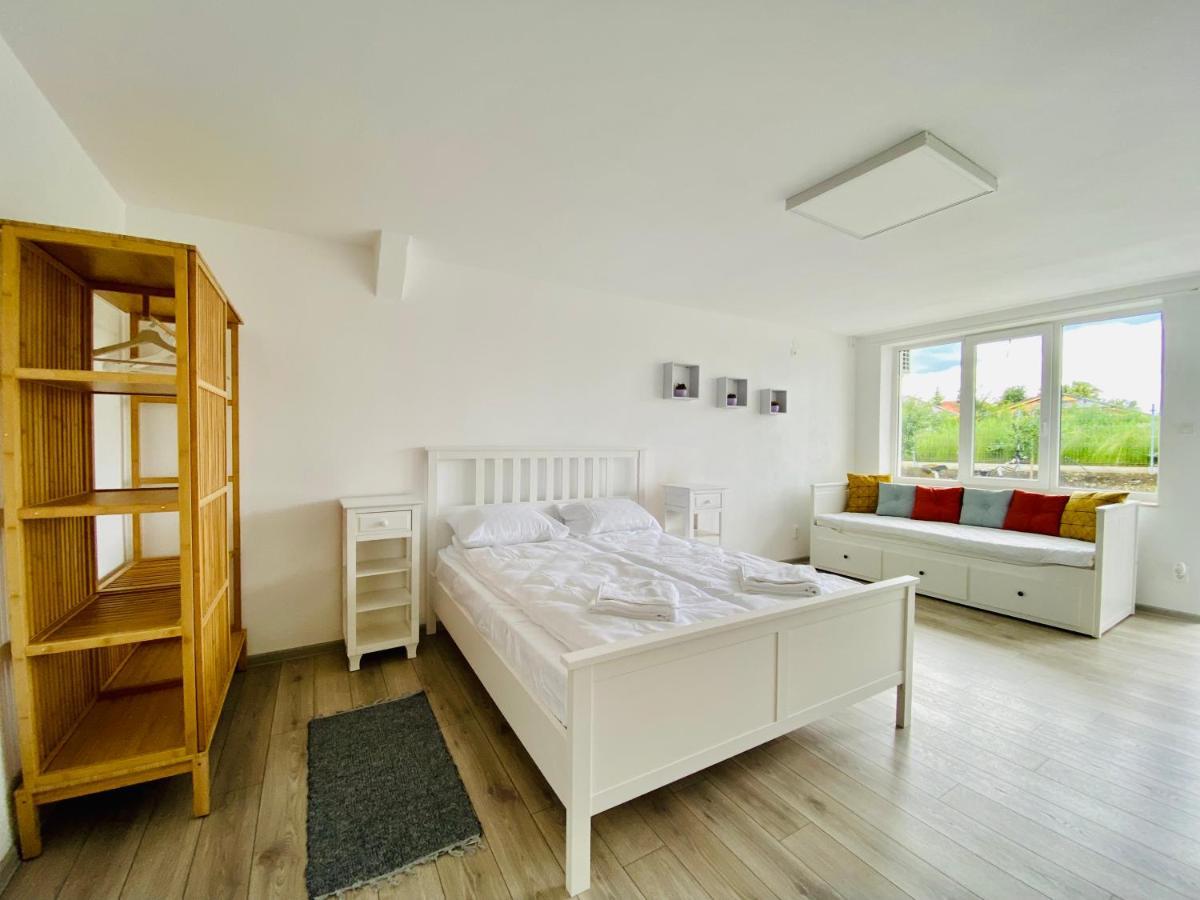 Pixel Guesthouse Tîrgu Secuiesc Εξωτερικό φωτογραφία