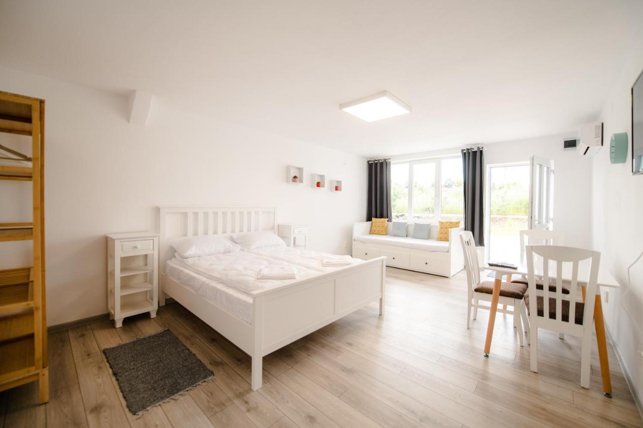 Pixel Guesthouse Tîrgu Secuiesc Εξωτερικό φωτογραφία