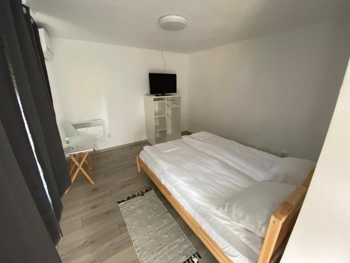 Pixel Guesthouse Tîrgu Secuiesc Εξωτερικό φωτογραφία