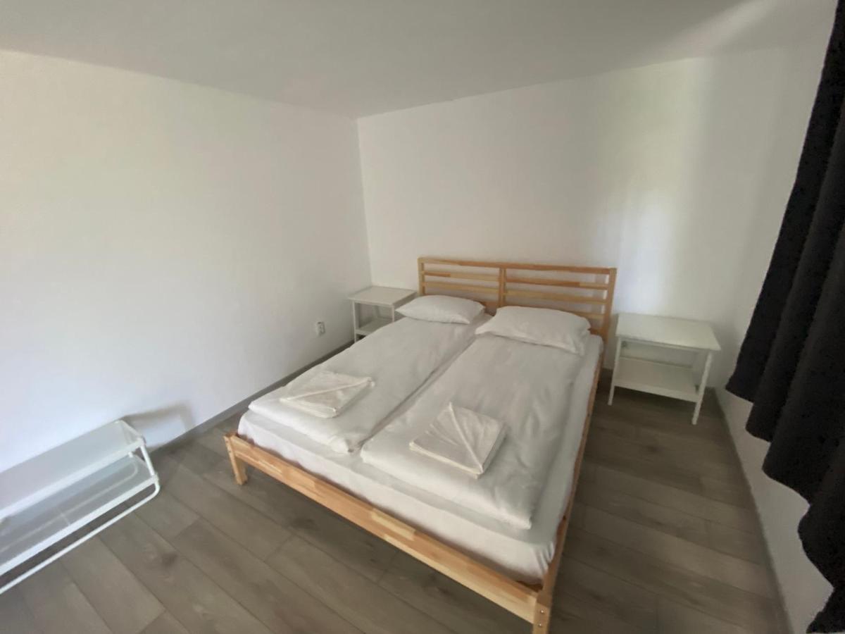 Pixel Guesthouse Tîrgu Secuiesc Εξωτερικό φωτογραφία