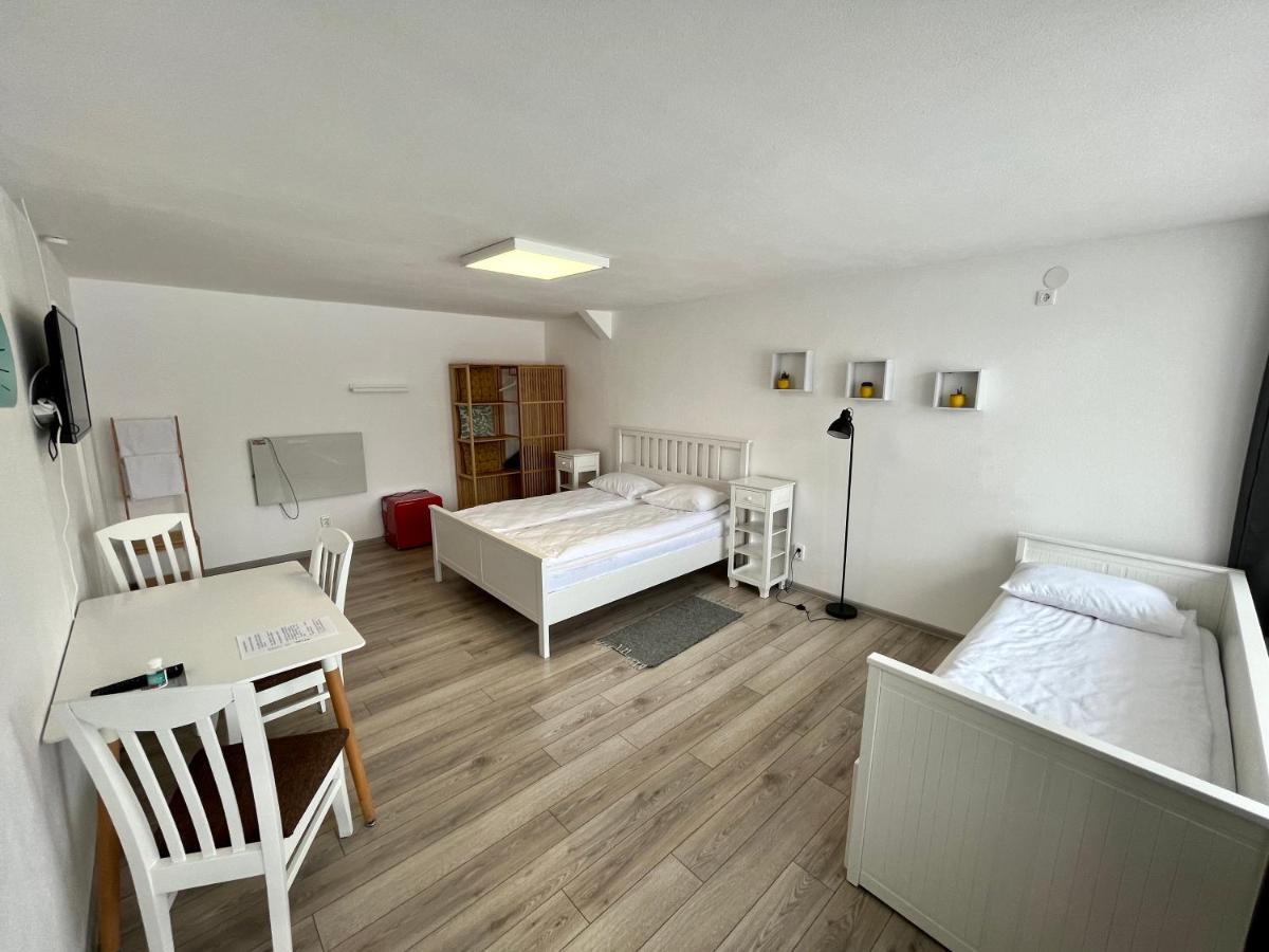 Pixel Guesthouse Tîrgu Secuiesc Εξωτερικό φωτογραφία