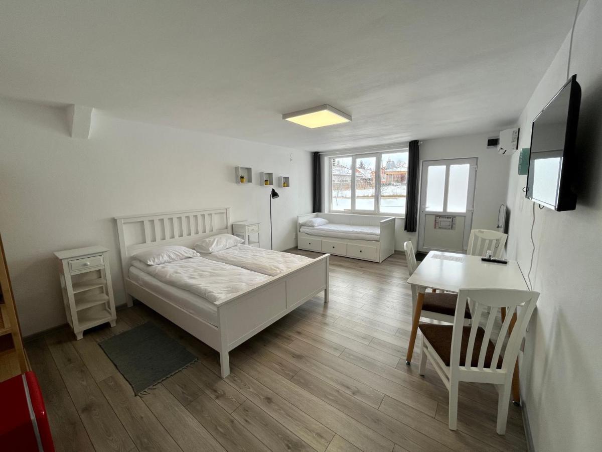Pixel Guesthouse Tîrgu Secuiesc Εξωτερικό φωτογραφία