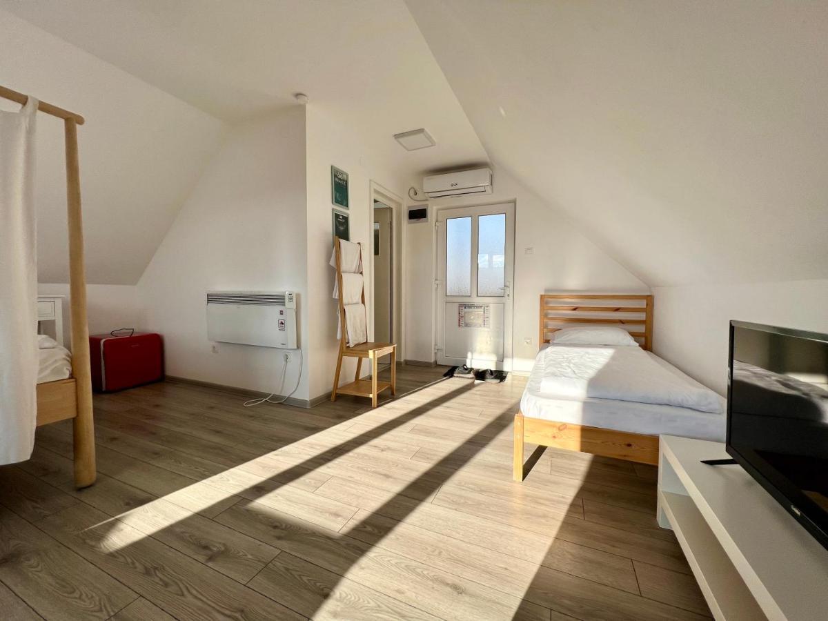 Pixel Guesthouse Tîrgu Secuiesc Εξωτερικό φωτογραφία